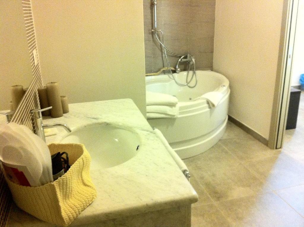 Bcomfort Cagliari Room photo